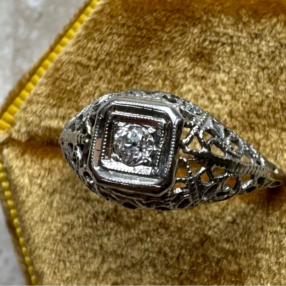 Diamond 18k White Filigree Edwardian Ring